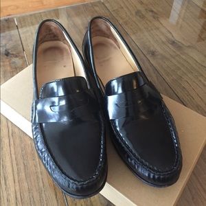 “Monroe Penny” Cole Haan Loafers w/ Nike Air